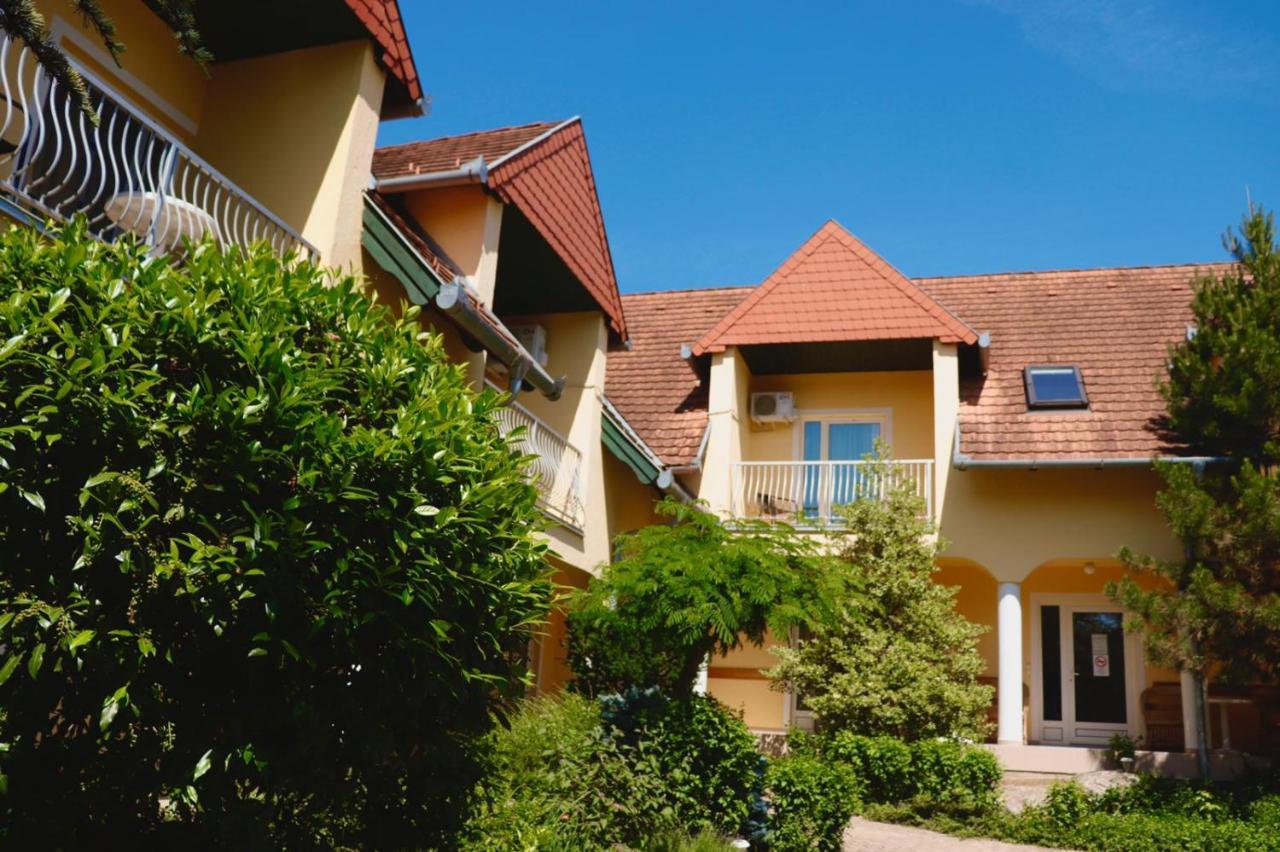 Wagner Panzio Hotell Cserszegtomaj Exteriör bild