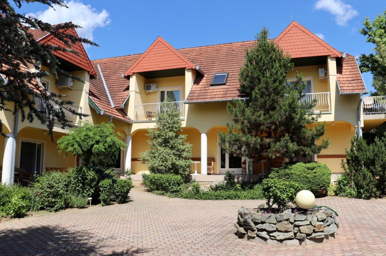 Wagner Panzio Hotell Cserszegtomaj Exteriör bild
