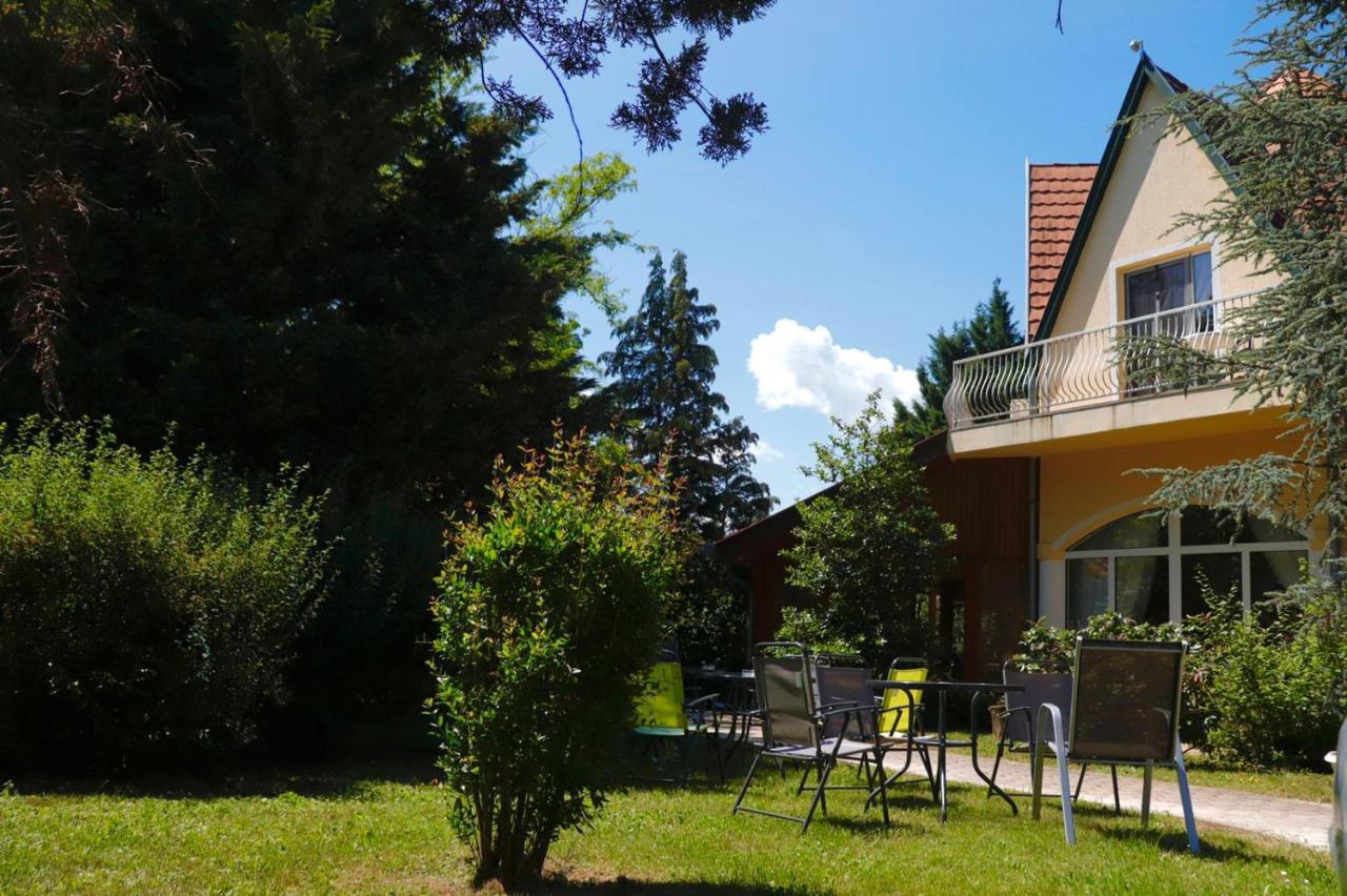 Wagner Panzio Hotell Cserszegtomaj Exteriör bild