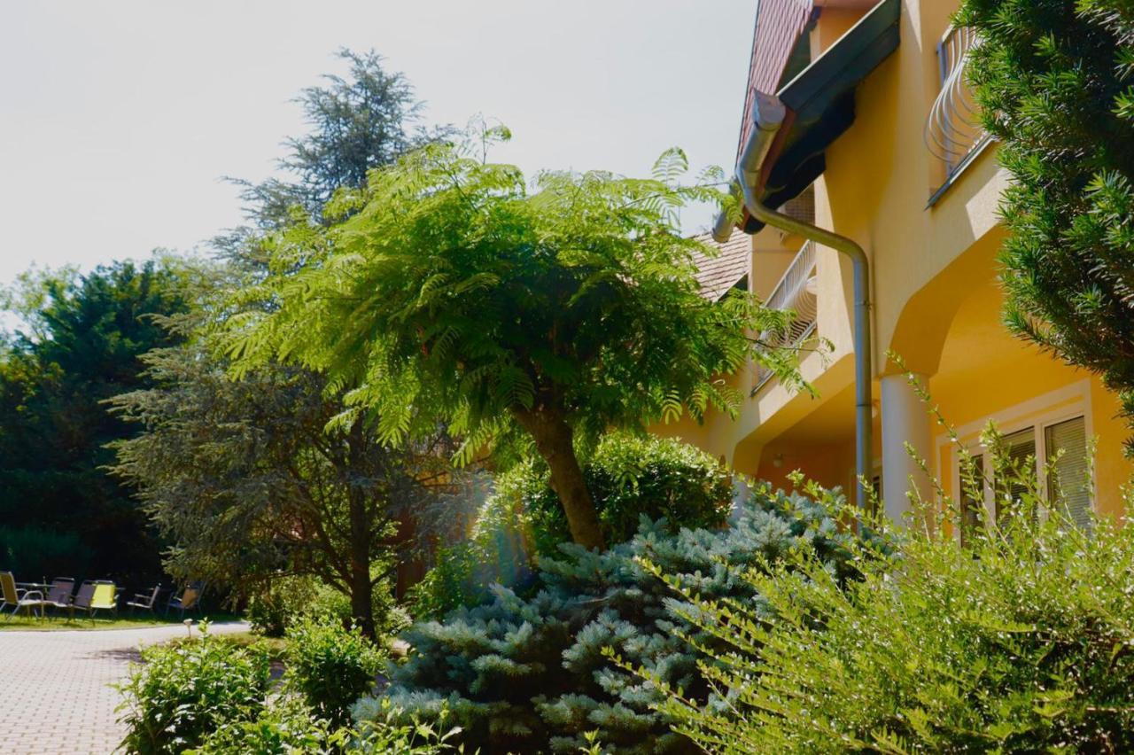 Wagner Panzio Hotell Cserszegtomaj Exteriör bild