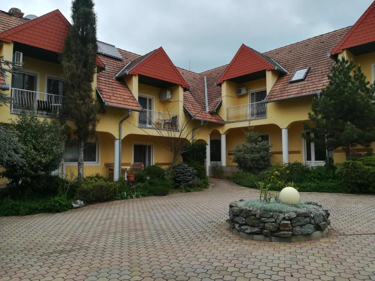Wagner Panzio Hotell Cserszegtomaj Exteriör bild