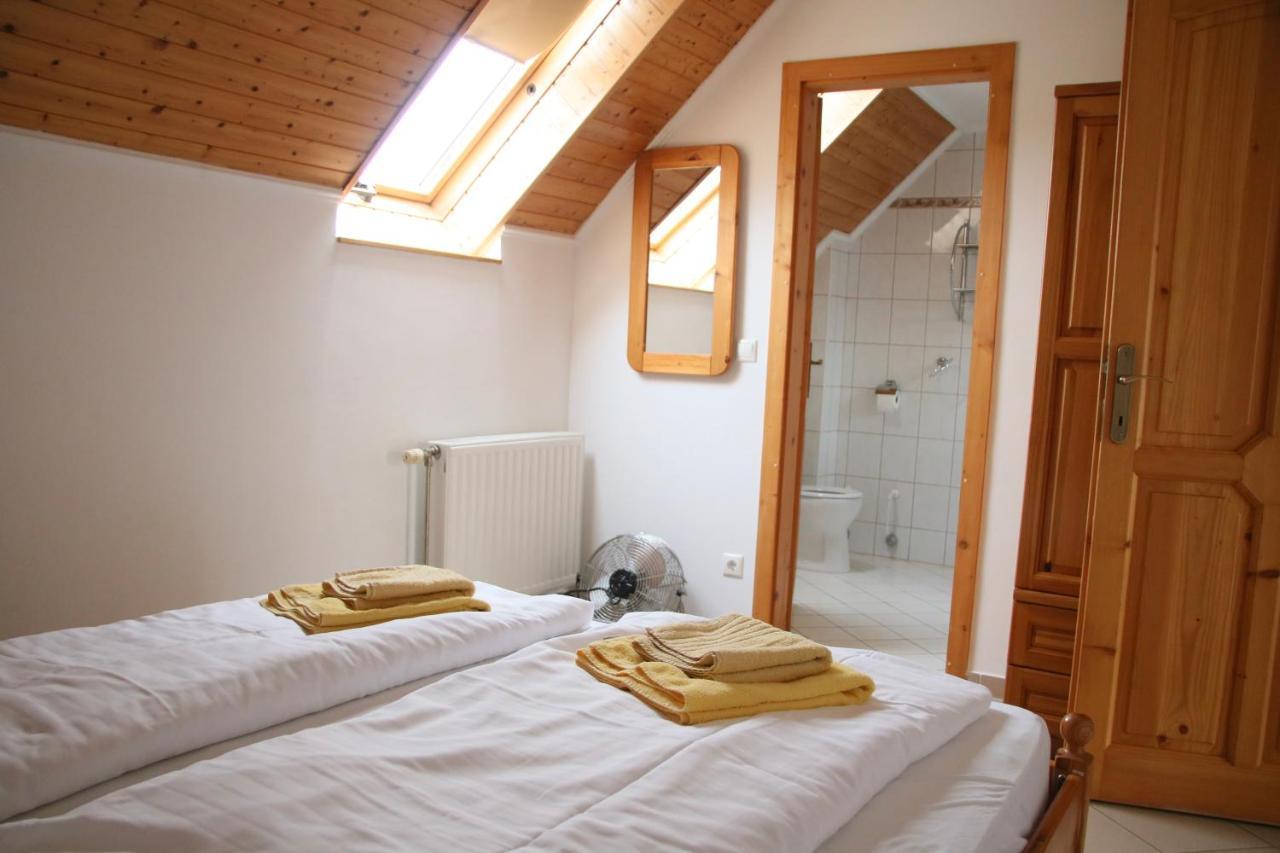 Wagner Panzio Hotell Cserszegtomaj Exteriör bild